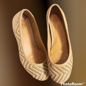 Nurture Leather Basket Weave Round Toe Comfort Shoes Cream Tan